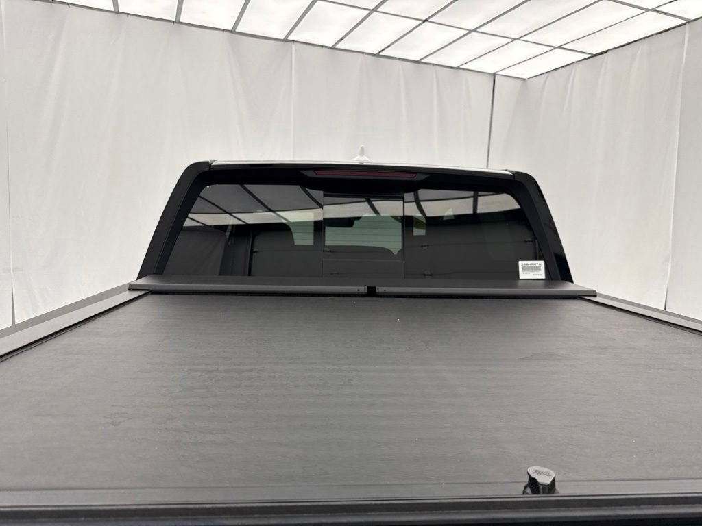 Used 2025 Honda Ridgeline Black Edition image 9
