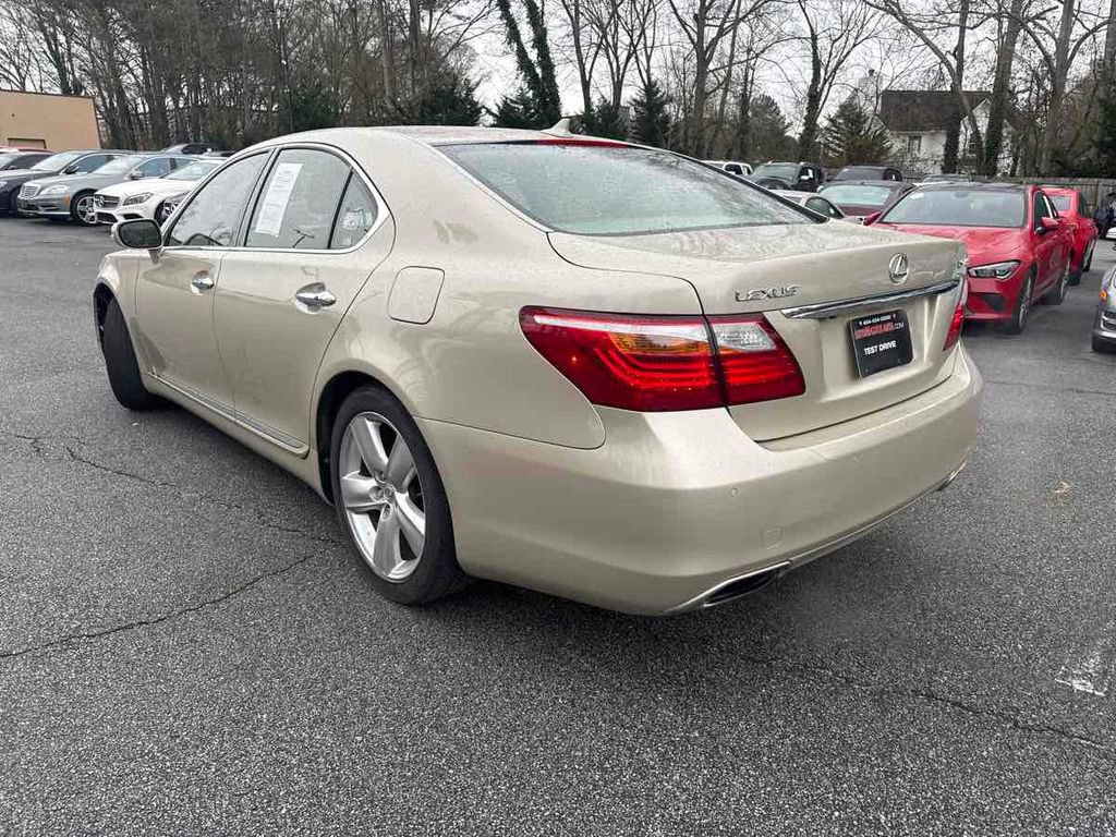 Used 2010 Lexus LS 460 RWD image 4