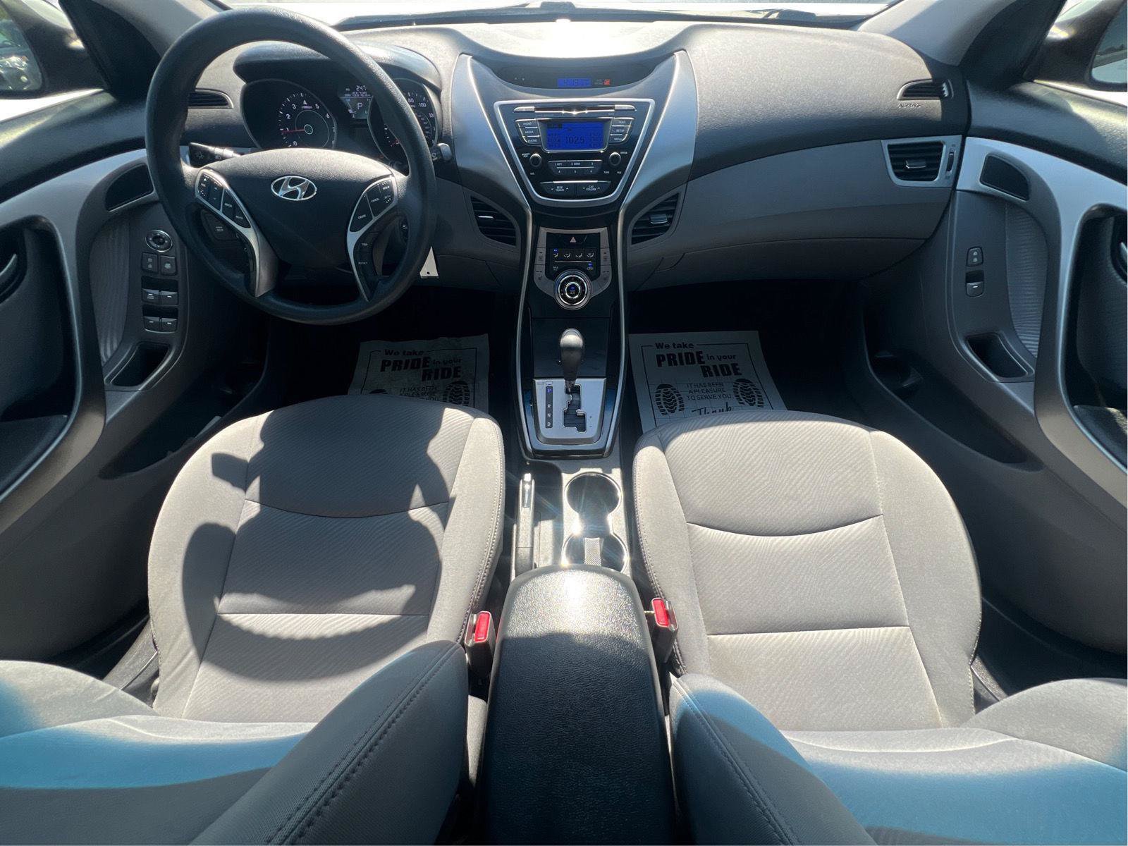 Used 2013 Hyundai Elantra GLS w/ Preferred Pkg FWD image 2