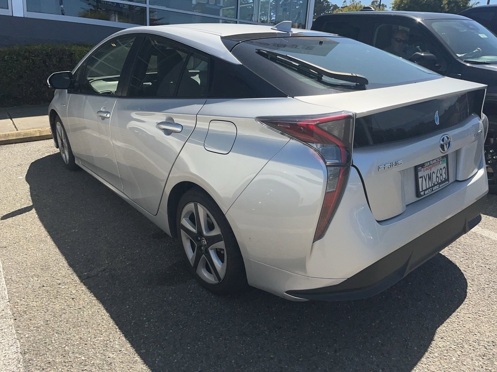 Used 2017 Toyota Prius Three Touring FWD image 4