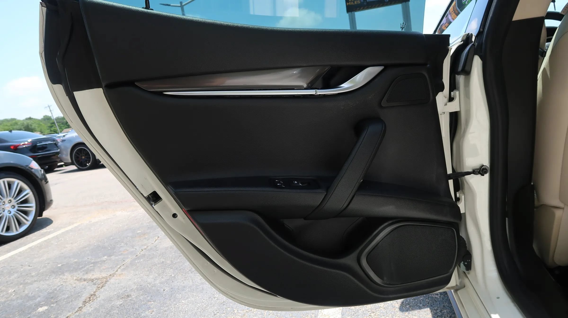 Used 2020 Maserati Ghibli RWD image 30