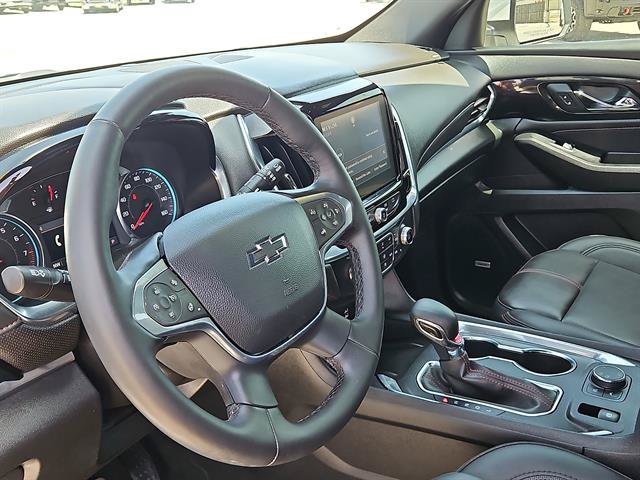 Used 2023 Chevrolet Traverse RS AWD/4WD image 12