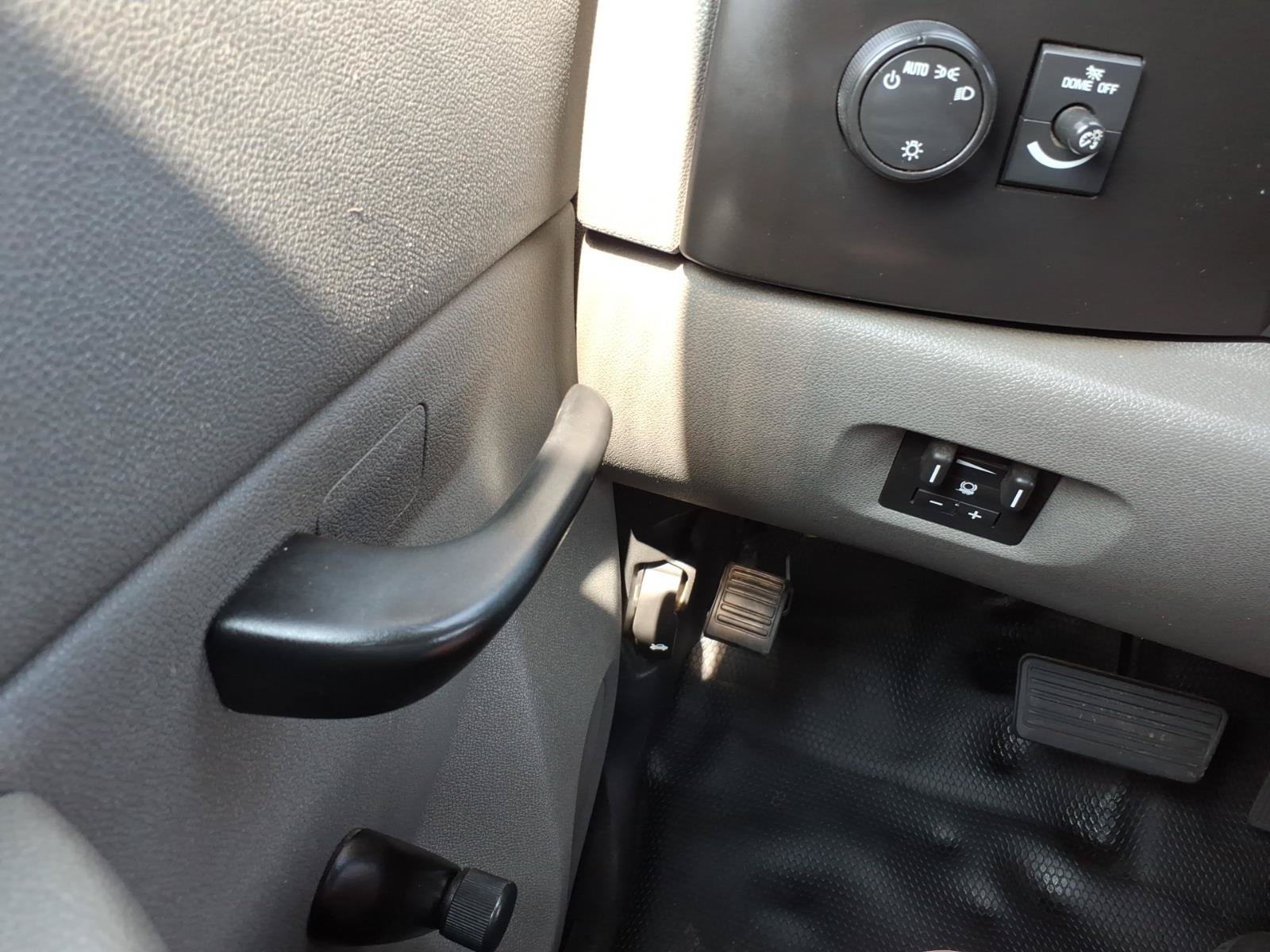 Used 2012 Chevrolet Silverado 3500 W/T w/ Snow Plow Prep Package AWD/4WD image 19