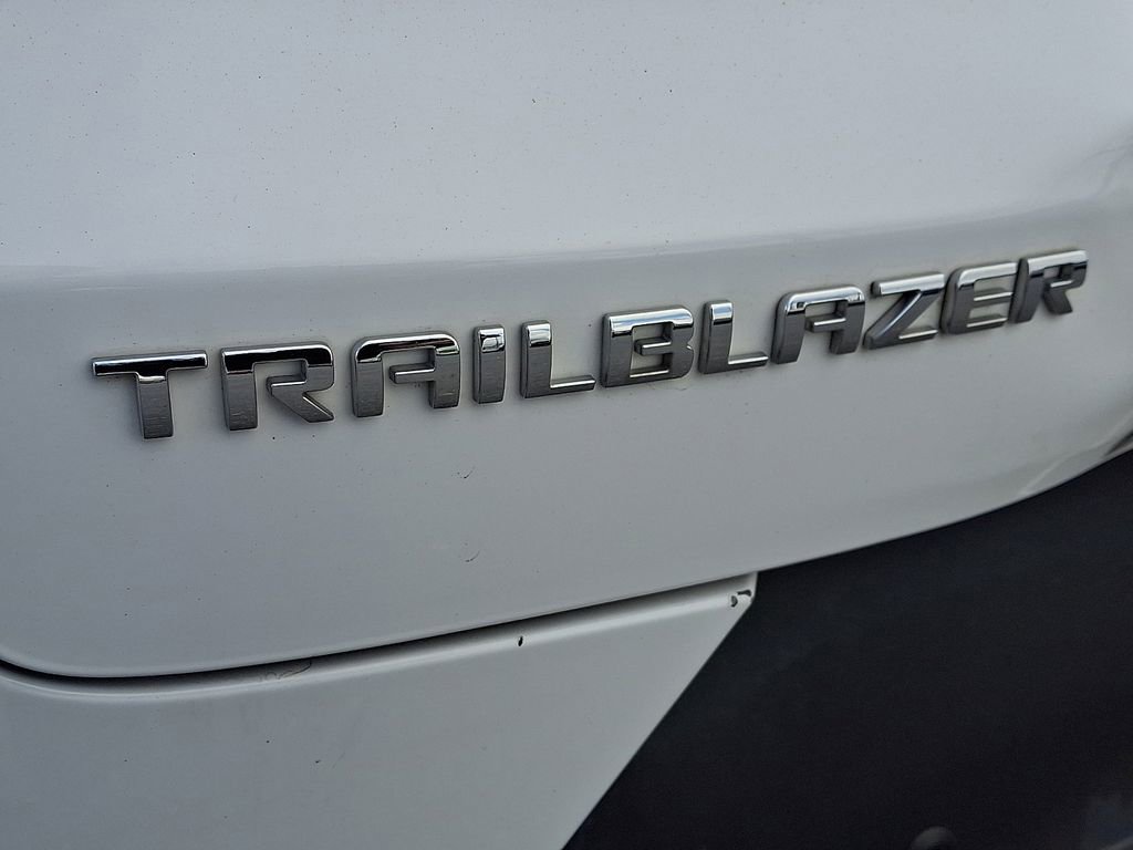 Used 2021 Chevrolet TrailBlazer LT w/ Driver Confidence Package image 21