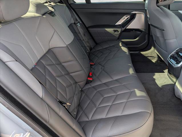 Used 2025 BMW 760i xDrive w/ Executive Package AWD/4WD image 22