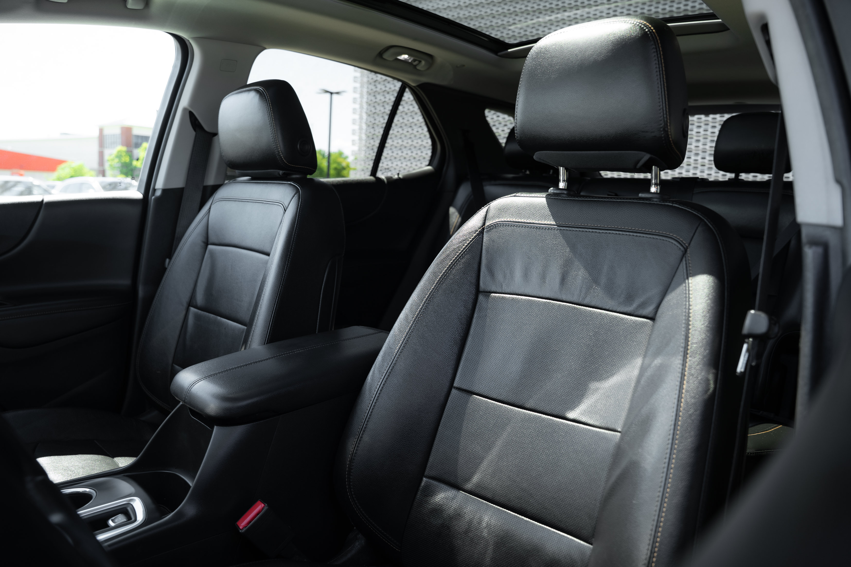 Used 2020 Chevrolet Equinox Premier FWD image 21