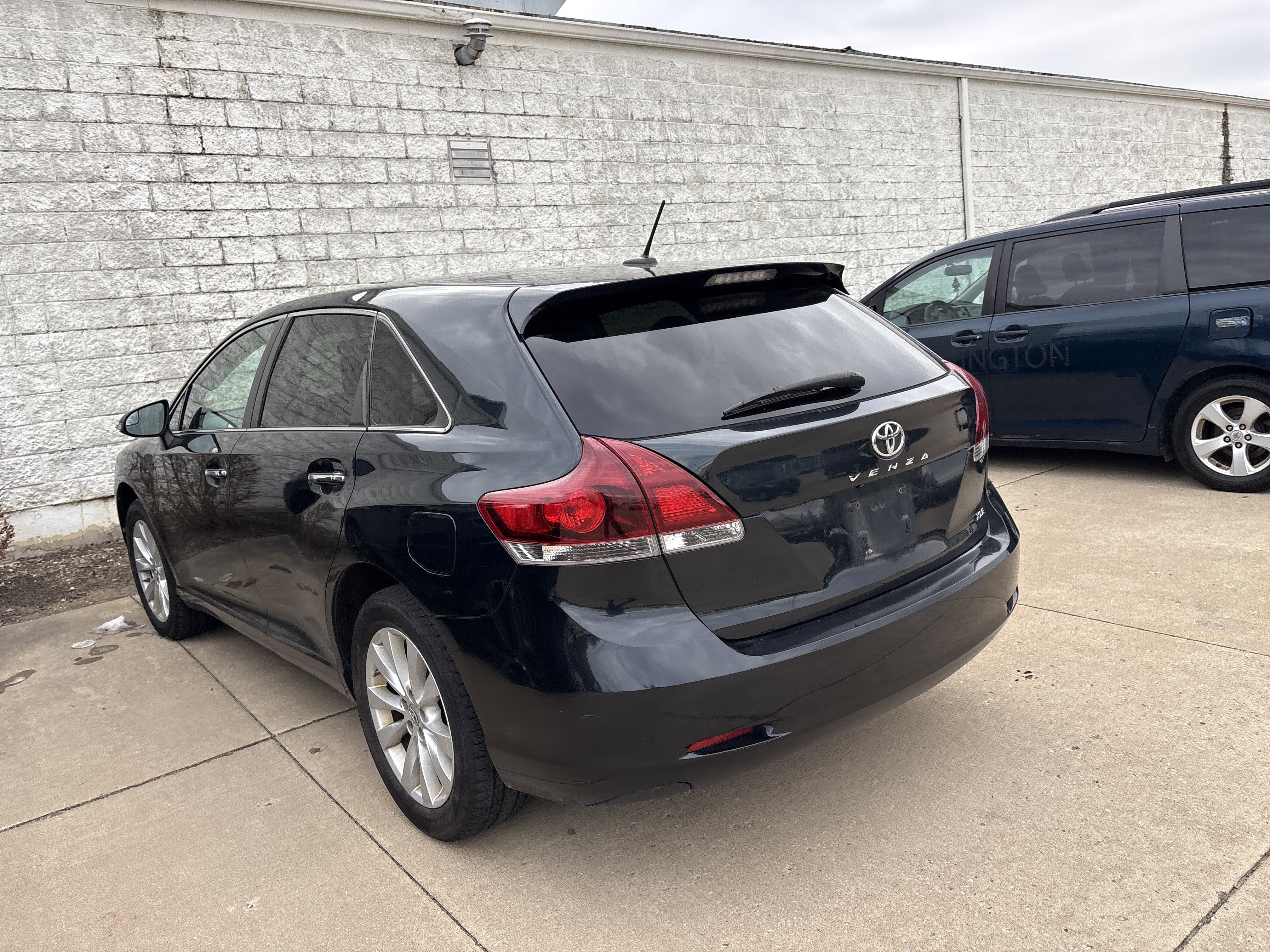 Used 2013 Toyota Venza XLE image 5