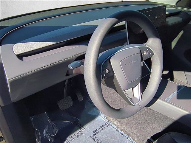 Used 2026 Tesla Model Y AWD image 10