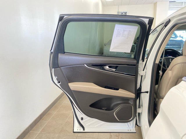 Used 2023 Lincoln Nautilus AWD w/ Premium Package image 8