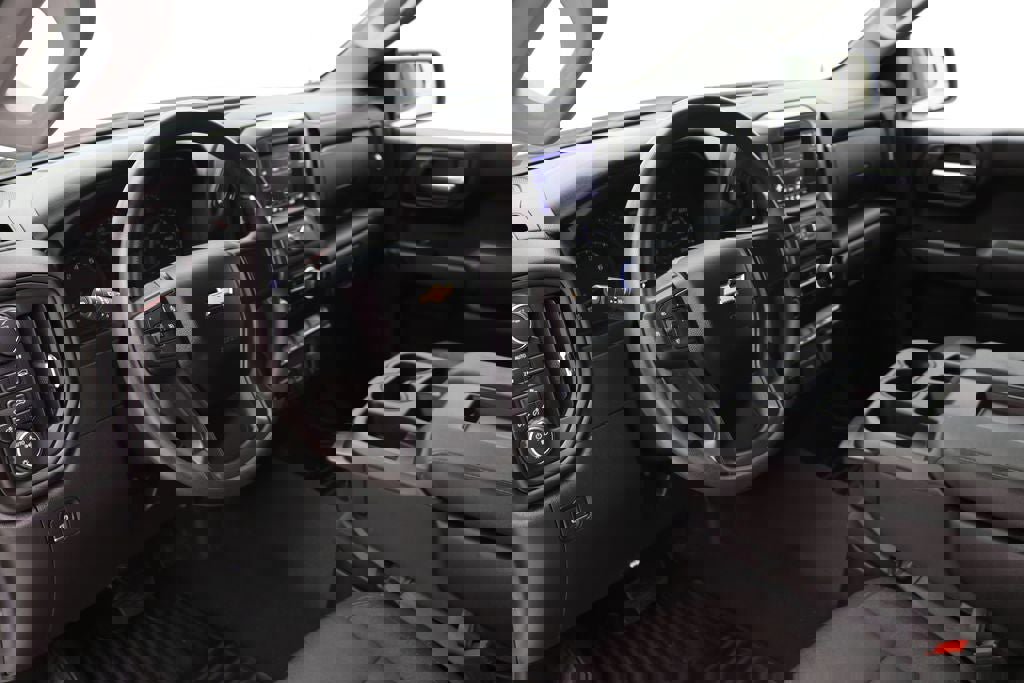 Used 2024 Chevrolet Silverado 1500 Custom image 17