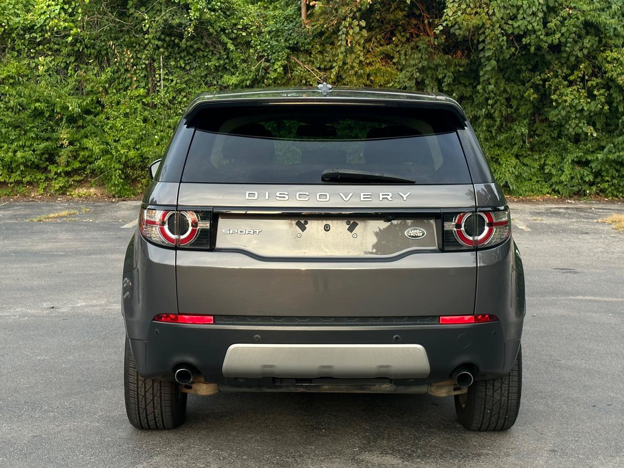 Used 2016 Land Rover Discovery Sport HSE AWD/4WD image 9