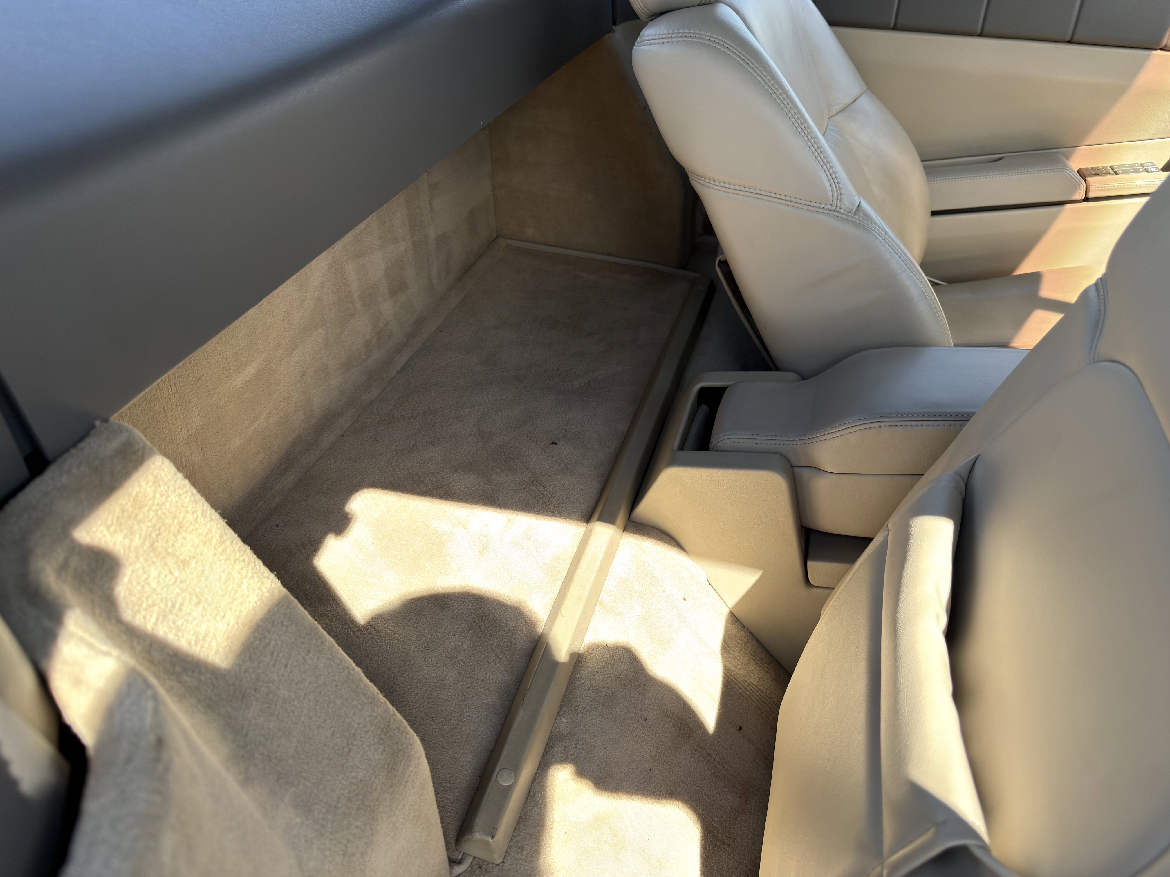 Used 1993 Cadillac Allante image 13