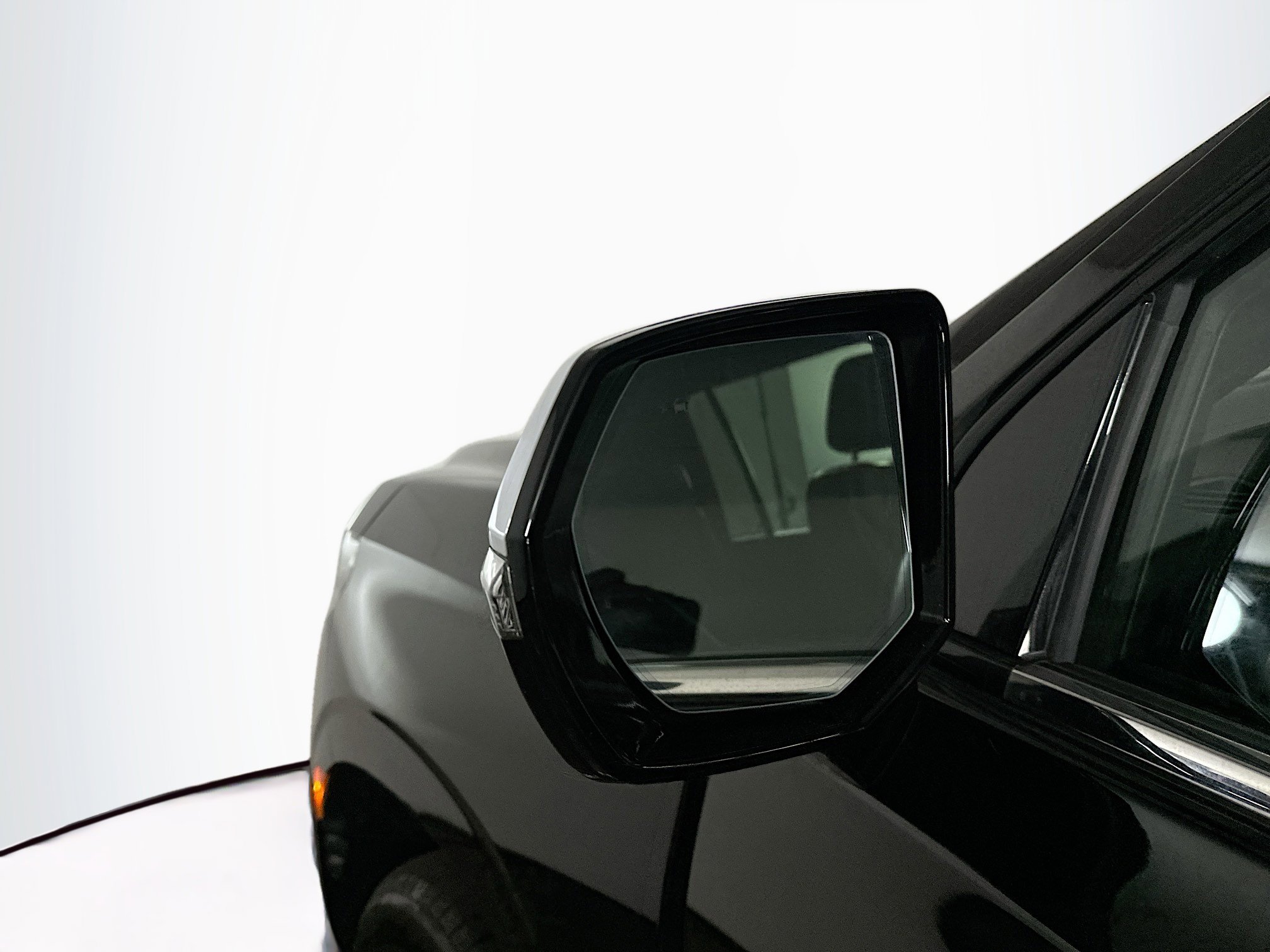 Used 2024 Chevrolet Suburban Premier image 16