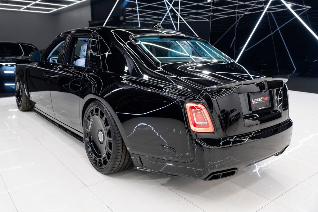 Used 2026 Rolls-Royce Phantom Sedan RWD image 21
