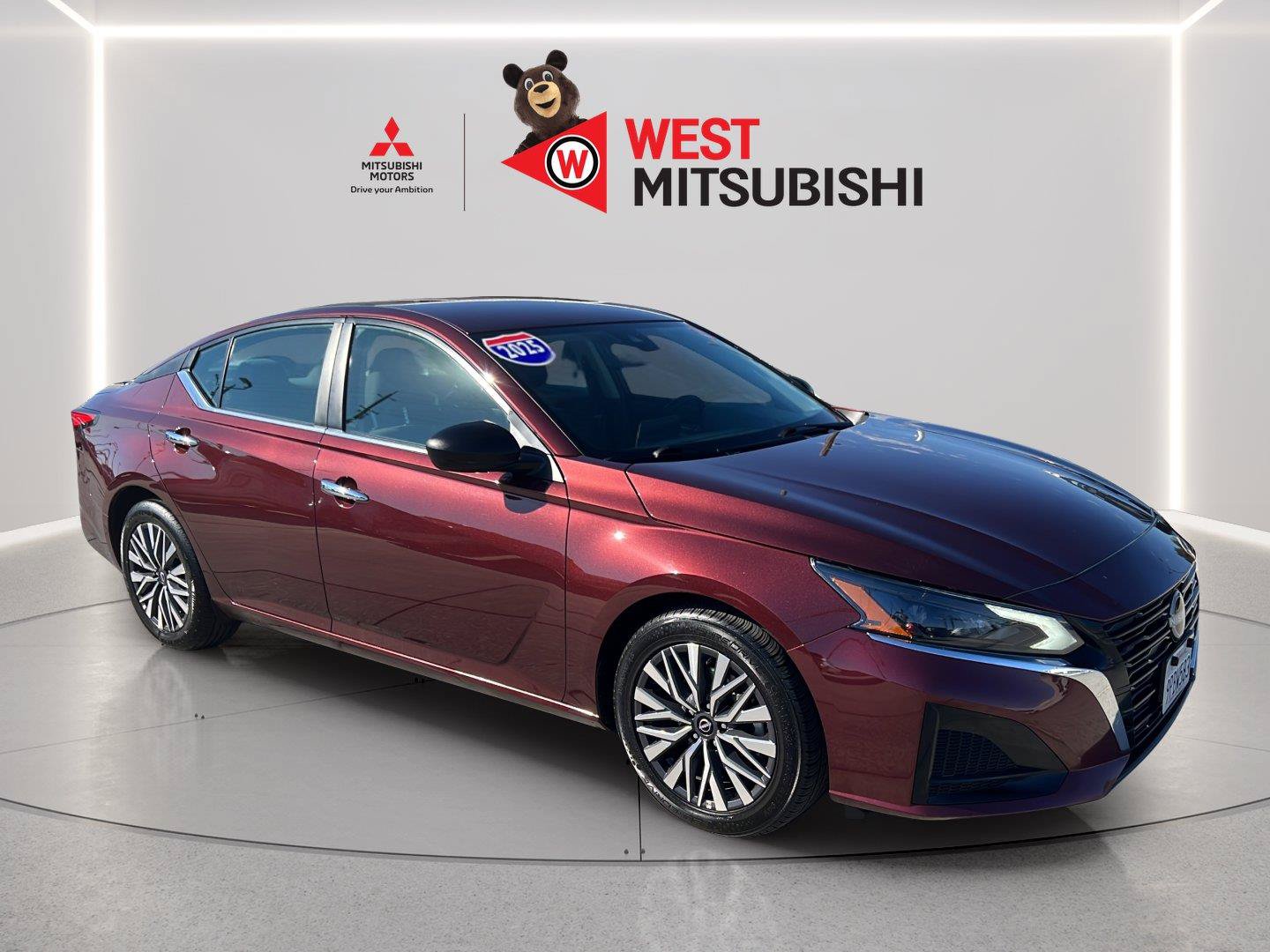 Used 2025 Nissan Altima 2.5 SV FWD image 7