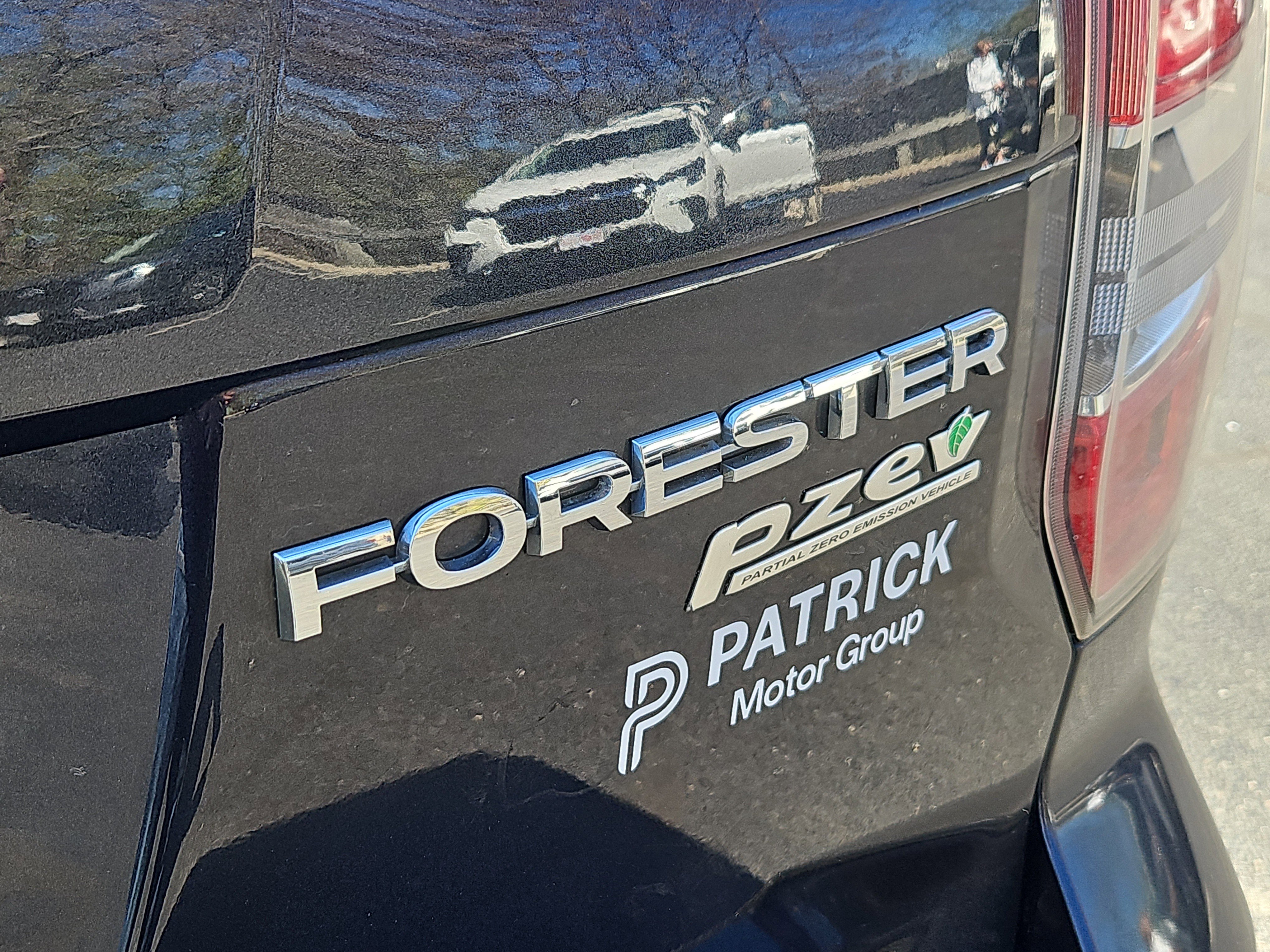 Used 2015 Subaru Forester 2.5i Premium w/ All-Weather Package AWD/4WD image 5