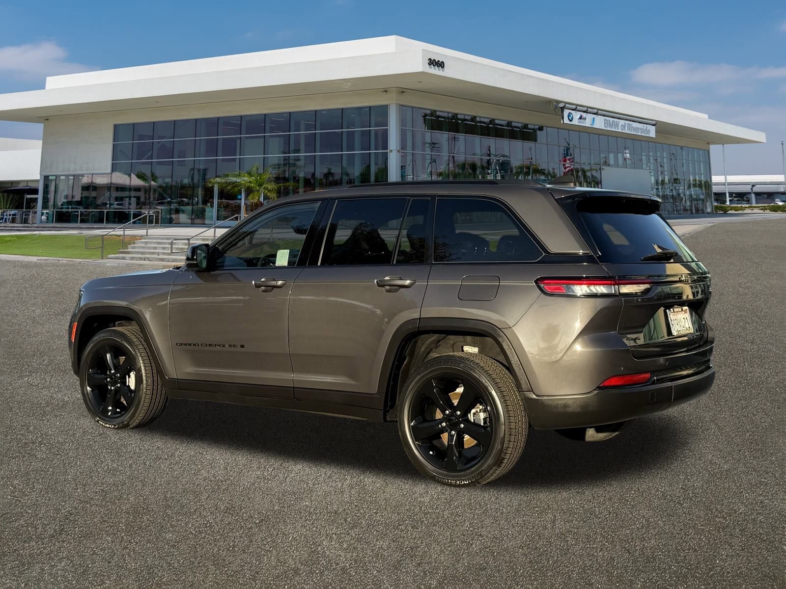 Used 2022 Jeep Grand Cherokee Altitude image 7