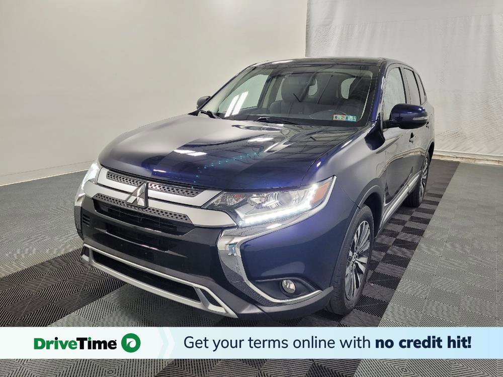 Used 2020 Mitsubishi Outlander SE image 1