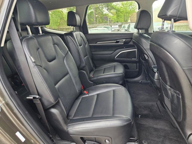 Used 2025 Kia Telluride S image 27