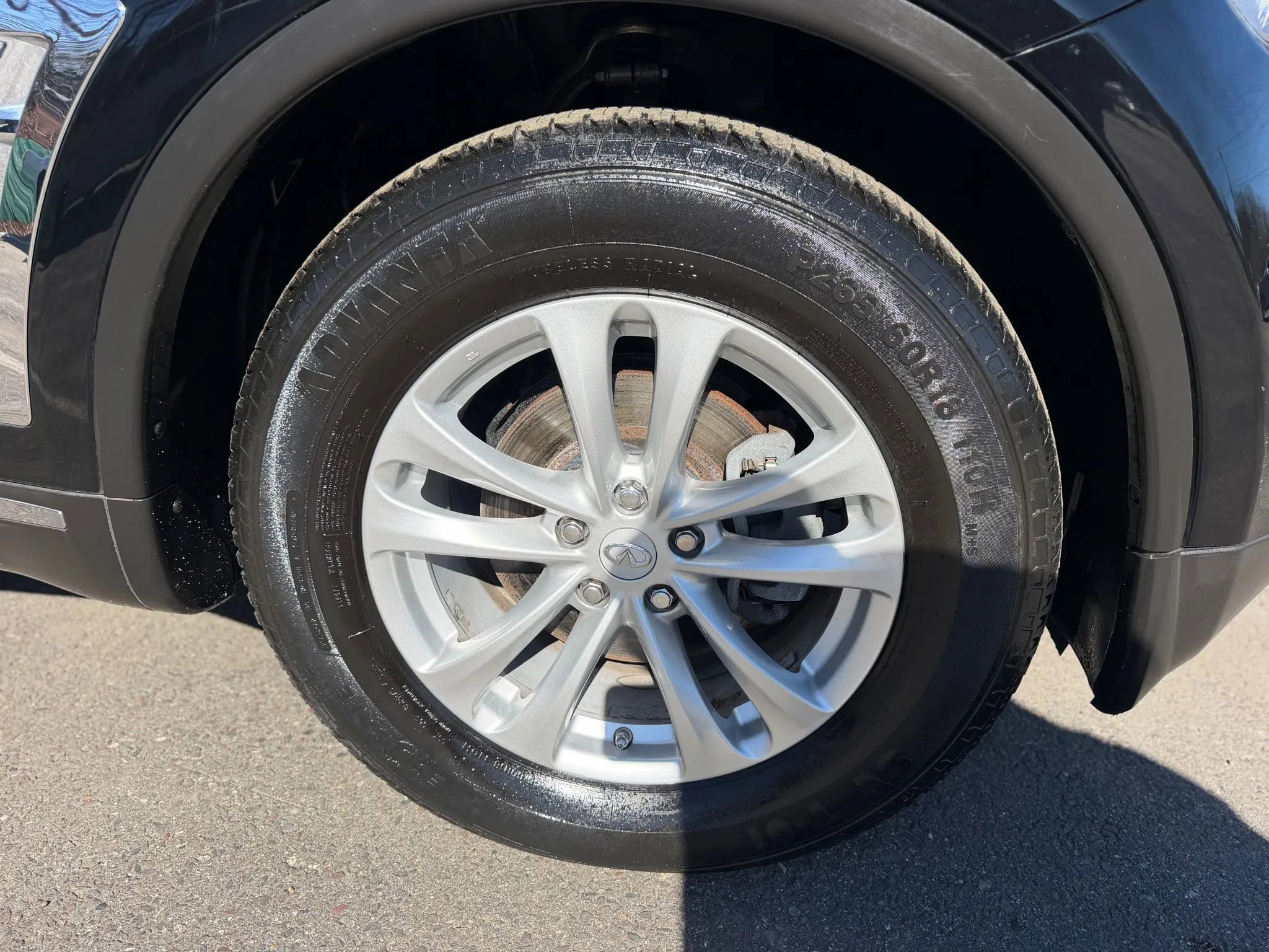 Used 2014 INFINITI QX70 3.7 Sport Utility 4D w/ Premium Package image 4