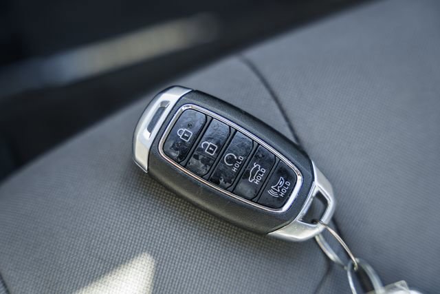 Used 2022 Hyundai Elantra SEL image 36