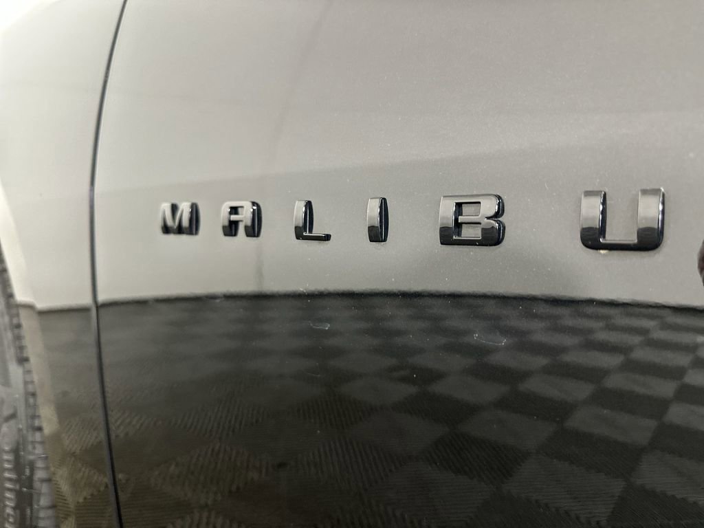 Used 2022 Chevrolet Malibu RS image 32