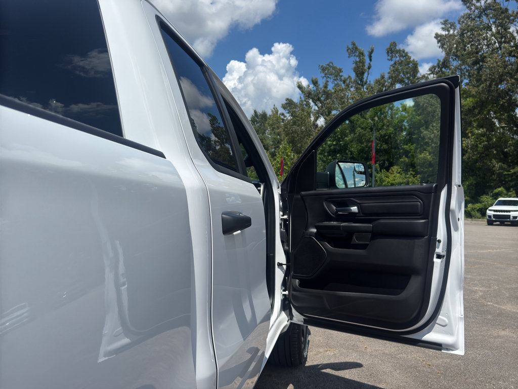 New 2026 RAM 1500 Express AWD/4WD image 21