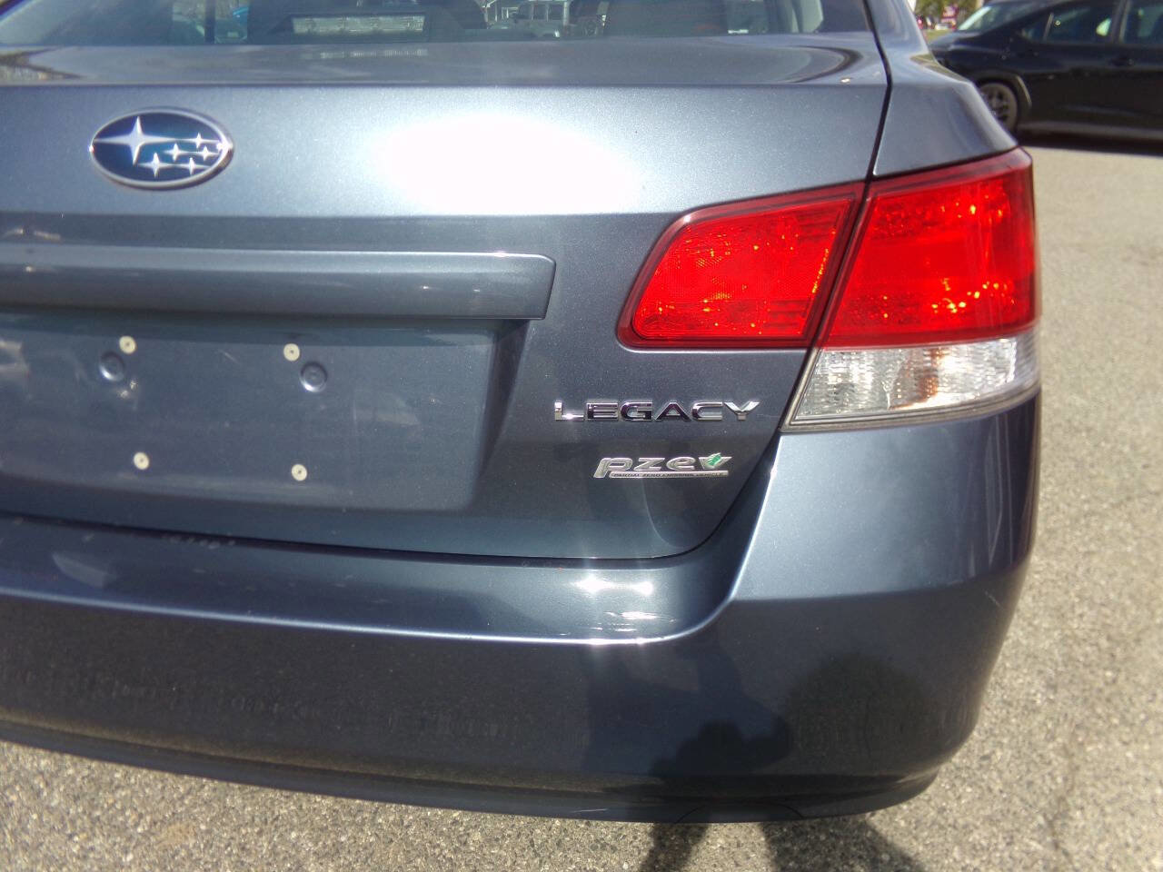 Used 2013 Subaru Legacy 2.5i AWD/4WD image 8