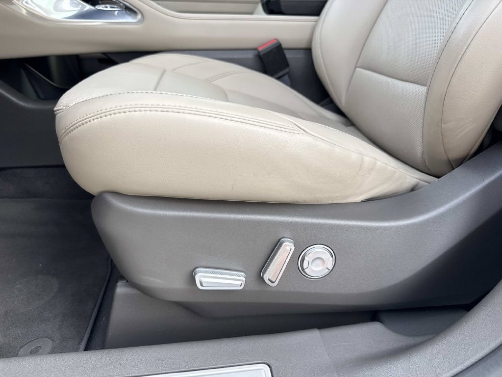 Used 2024 Lincoln Nautilus Premier AWD/4WD image 20