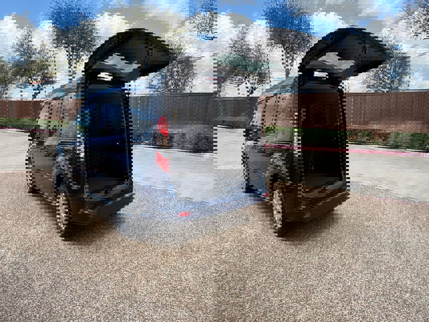 Used 2016 Ford Transit Connect XLT image 14