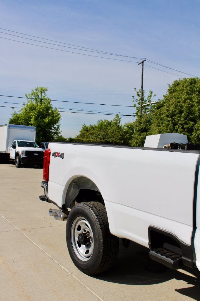 New 2026 Ford F350 XL w/ XL Chrome Package AWD/4WD image 24