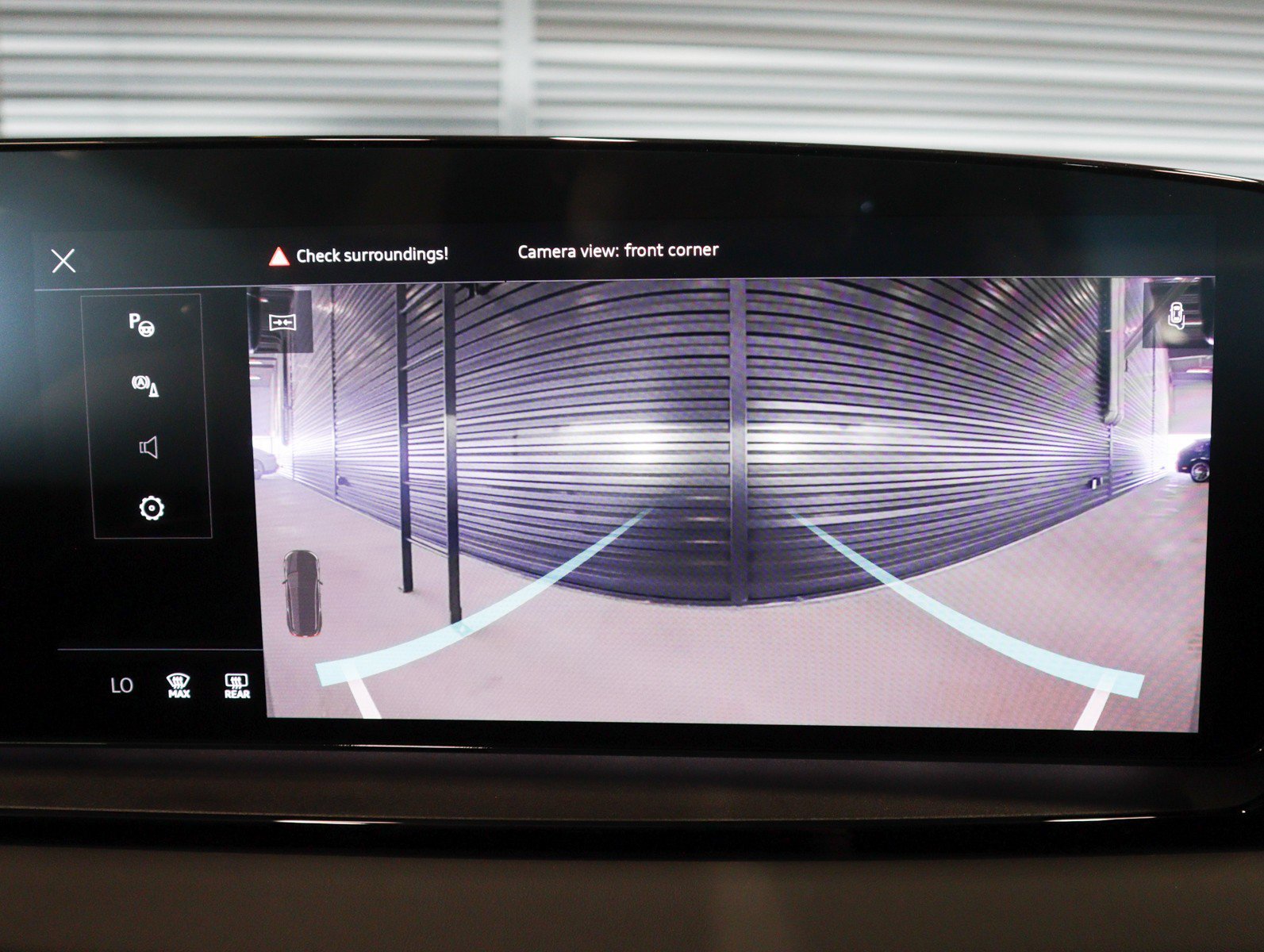 Certified 2025 Audi Q6 e-tron Premium w/ Convenience Package image 21