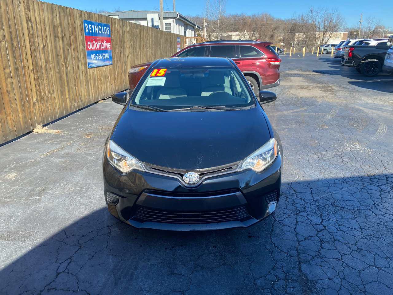 Used 2015 Toyota Corolla LE Premium image 2
