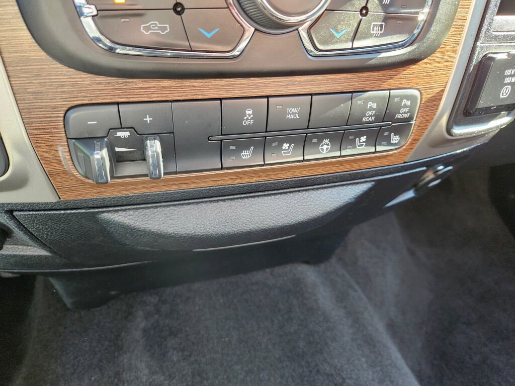 Used 2017 RAM 3500 Laramie image 25