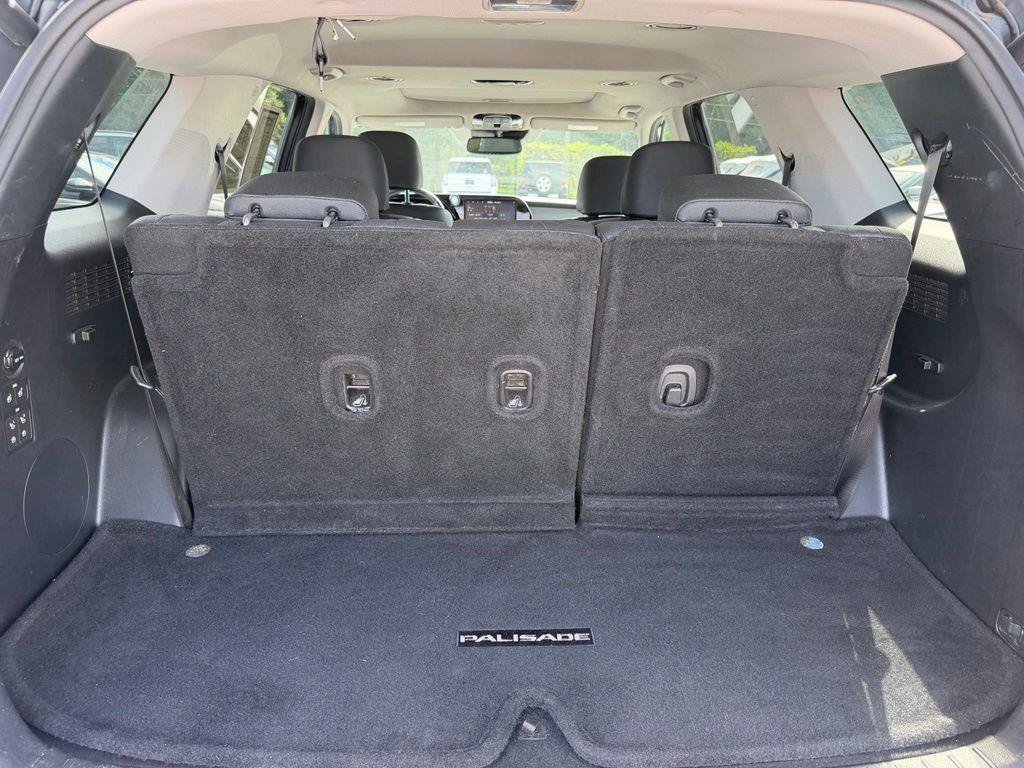Used 2022 Hyundai Palisade SEL w/ Premium Package FWD image 15