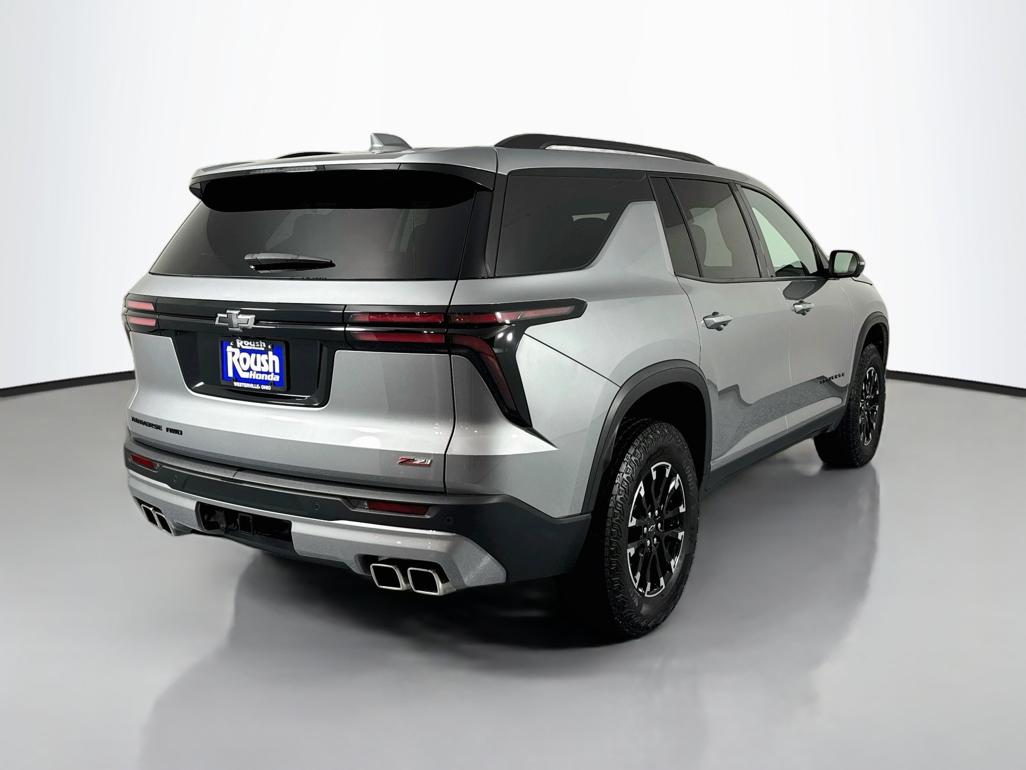 Used 2025 Chevrolet Traverse Z71 w/ Driver Confidence Package AWD/4WD image 5