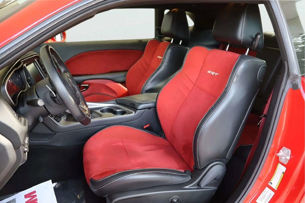 Used 2015 Dodge Challenger SRT Hellcat RWD image 17