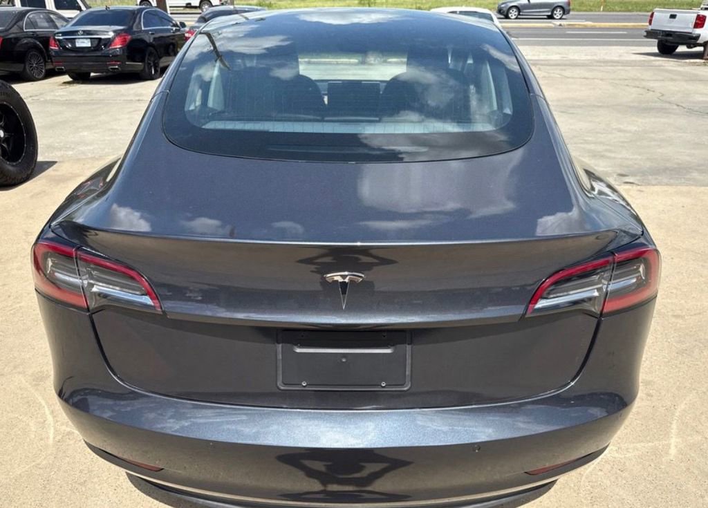 Used 2020 Tesla Model 3 Standard Range image 8