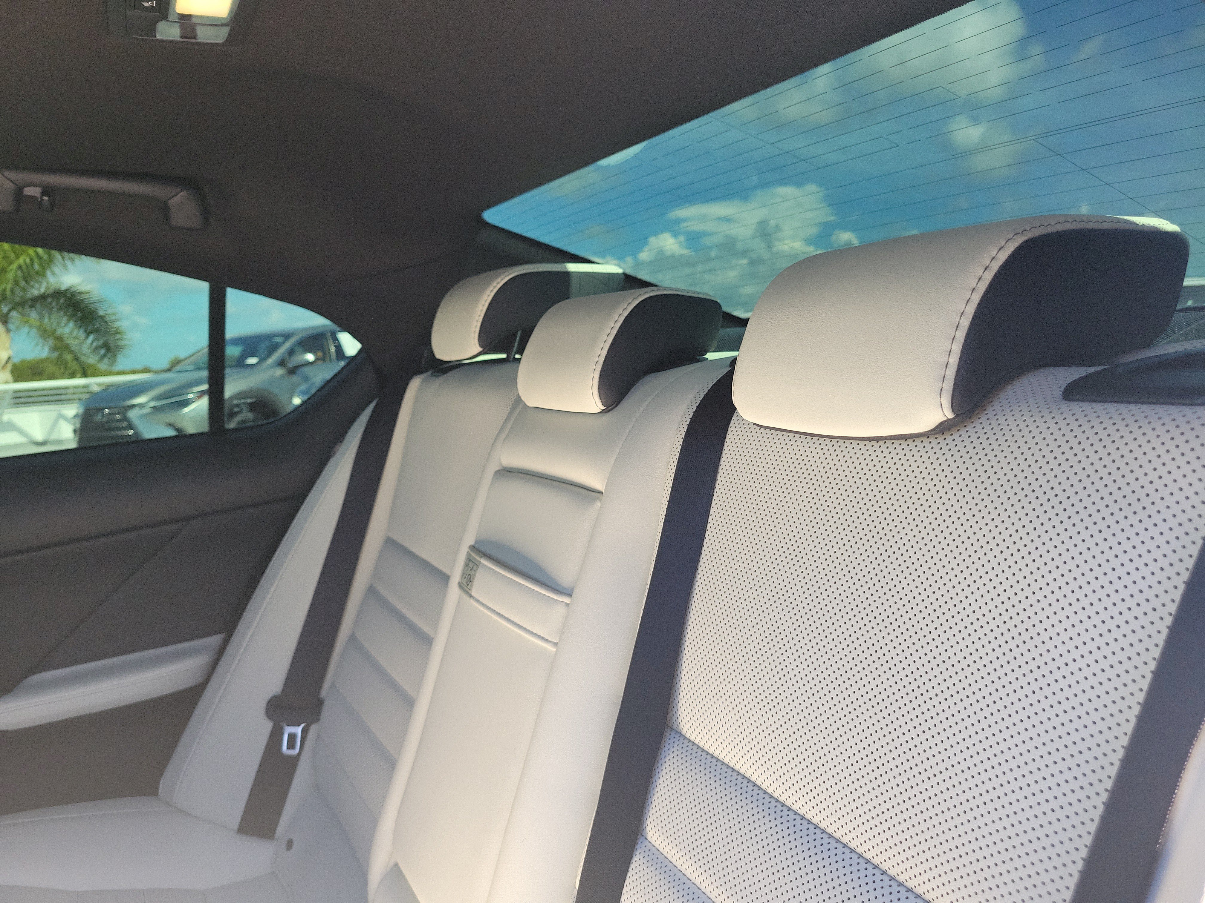 Used 2025 Lexus IS 350 F Sport RWD image 11