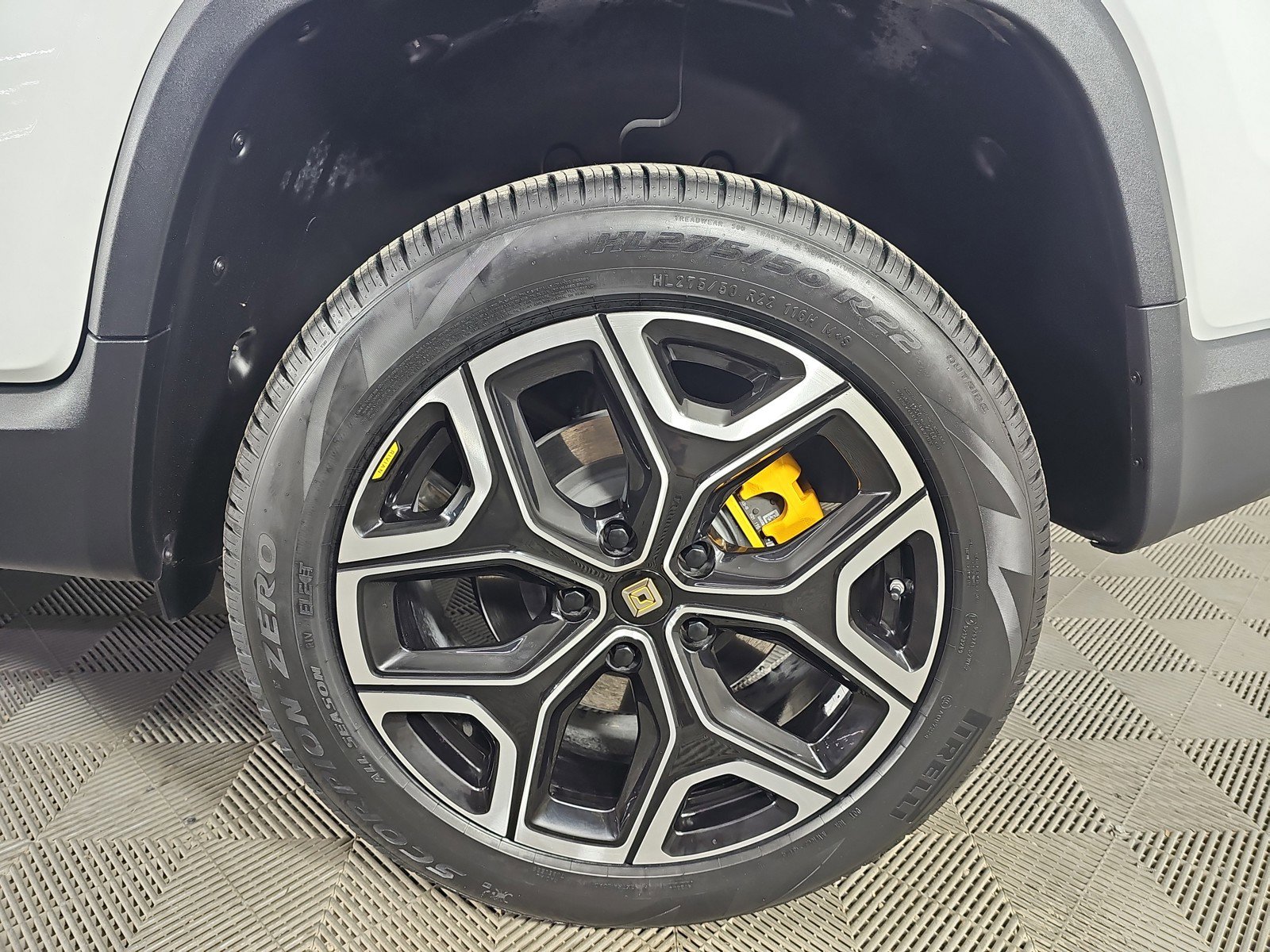 Used 2022 Rivian R1T Launch Edition image 10