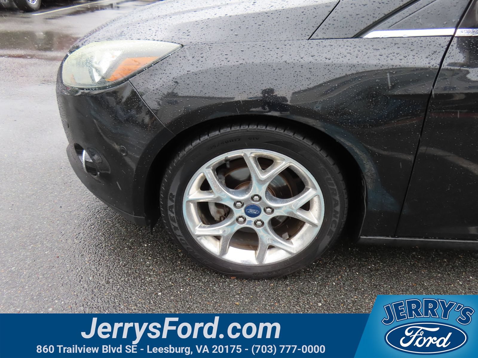 Used 2012 Ford Focus Titanium FWD image 12
