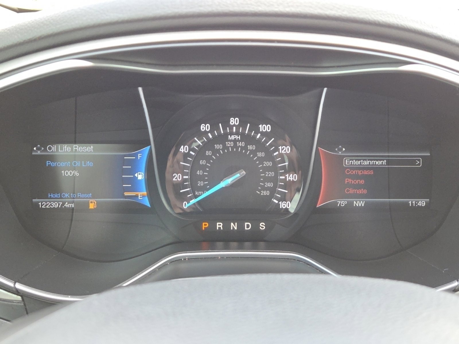Used 2016 Ford Fusion SE image 25