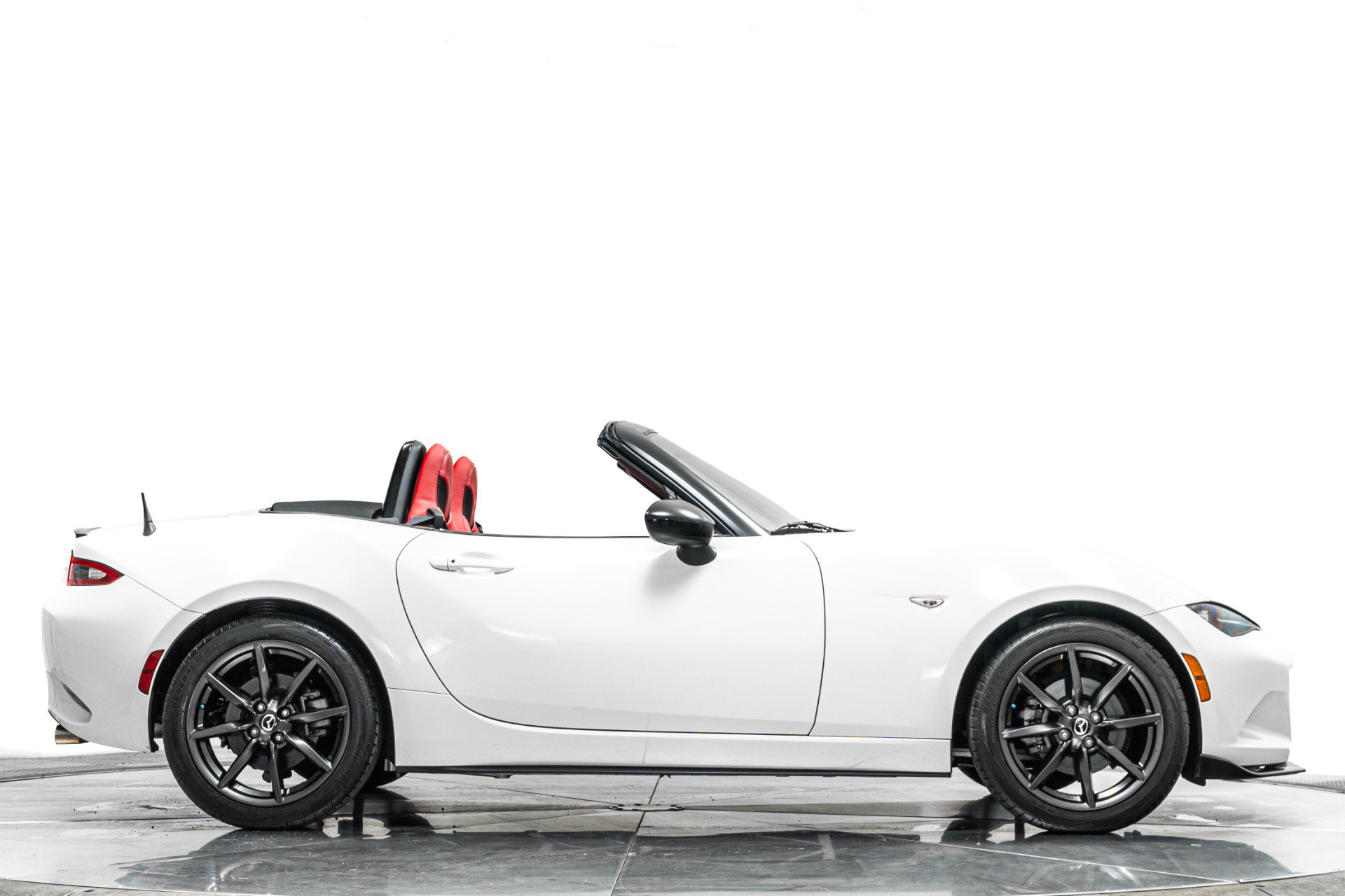 Used 2016 MAZDA MX-5 Miata Club RWD image 42