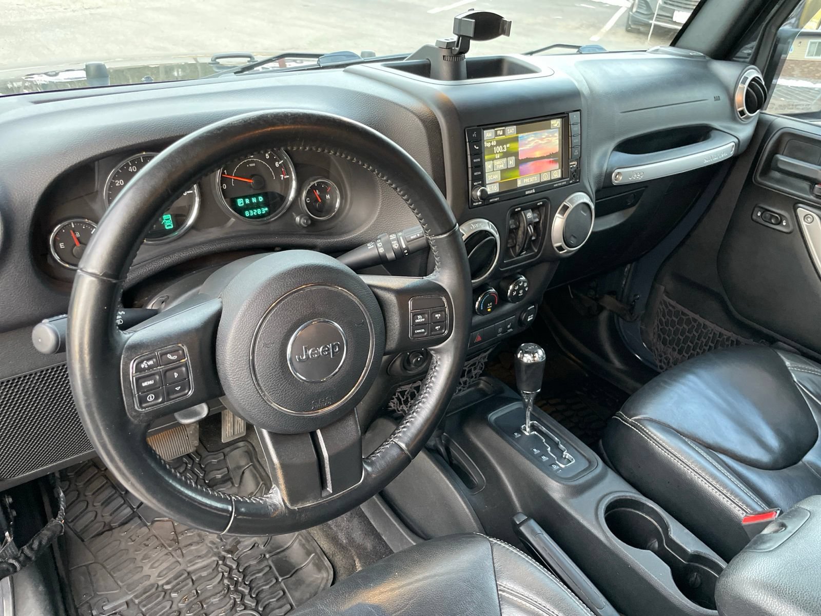 Used 2017 Jeep Wrangler Unlimited Sahara w/ Connectivity Group AWD/4WD image 20