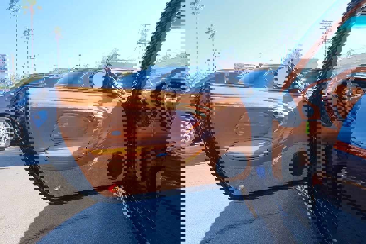 Used 2003 Porsche 911 Carrera 4S image 10