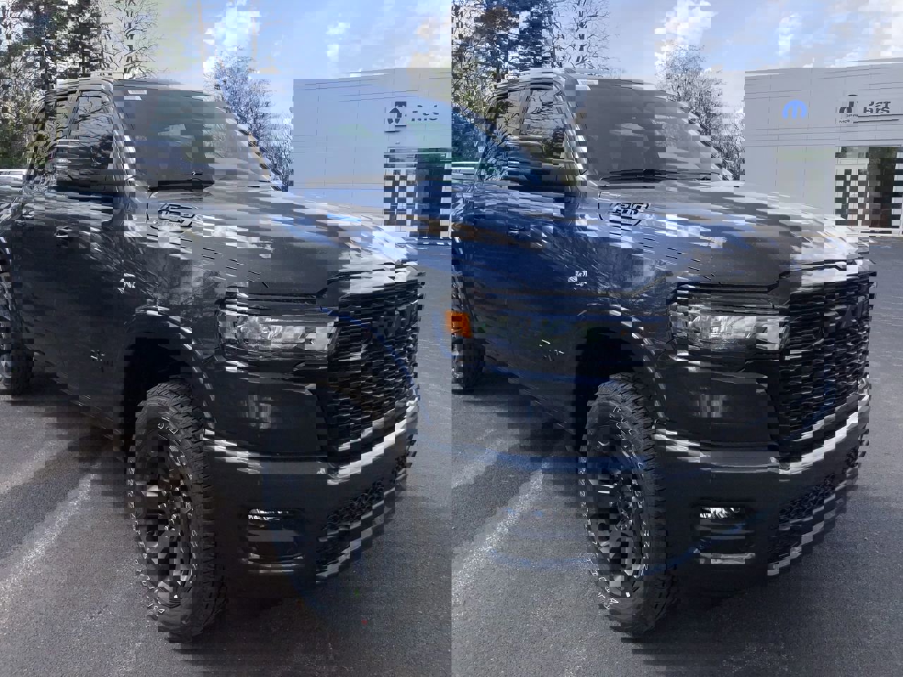 New 2026 RAM 1500 4x4 Crew Cab image 15