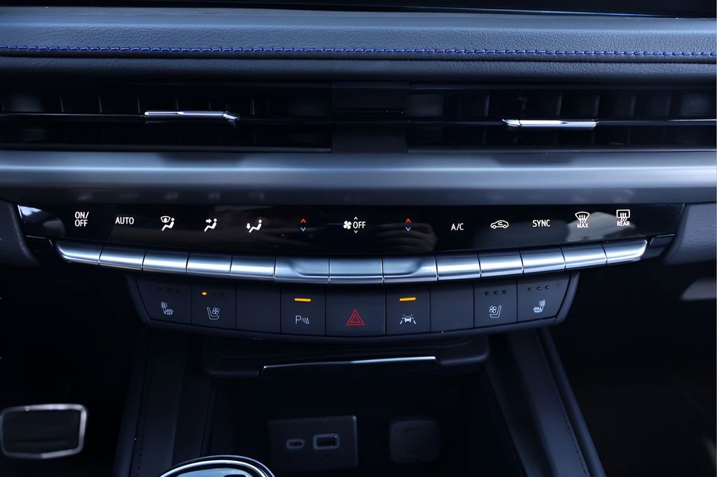 Certified 2024 Cadillac XT4 Sport image 24