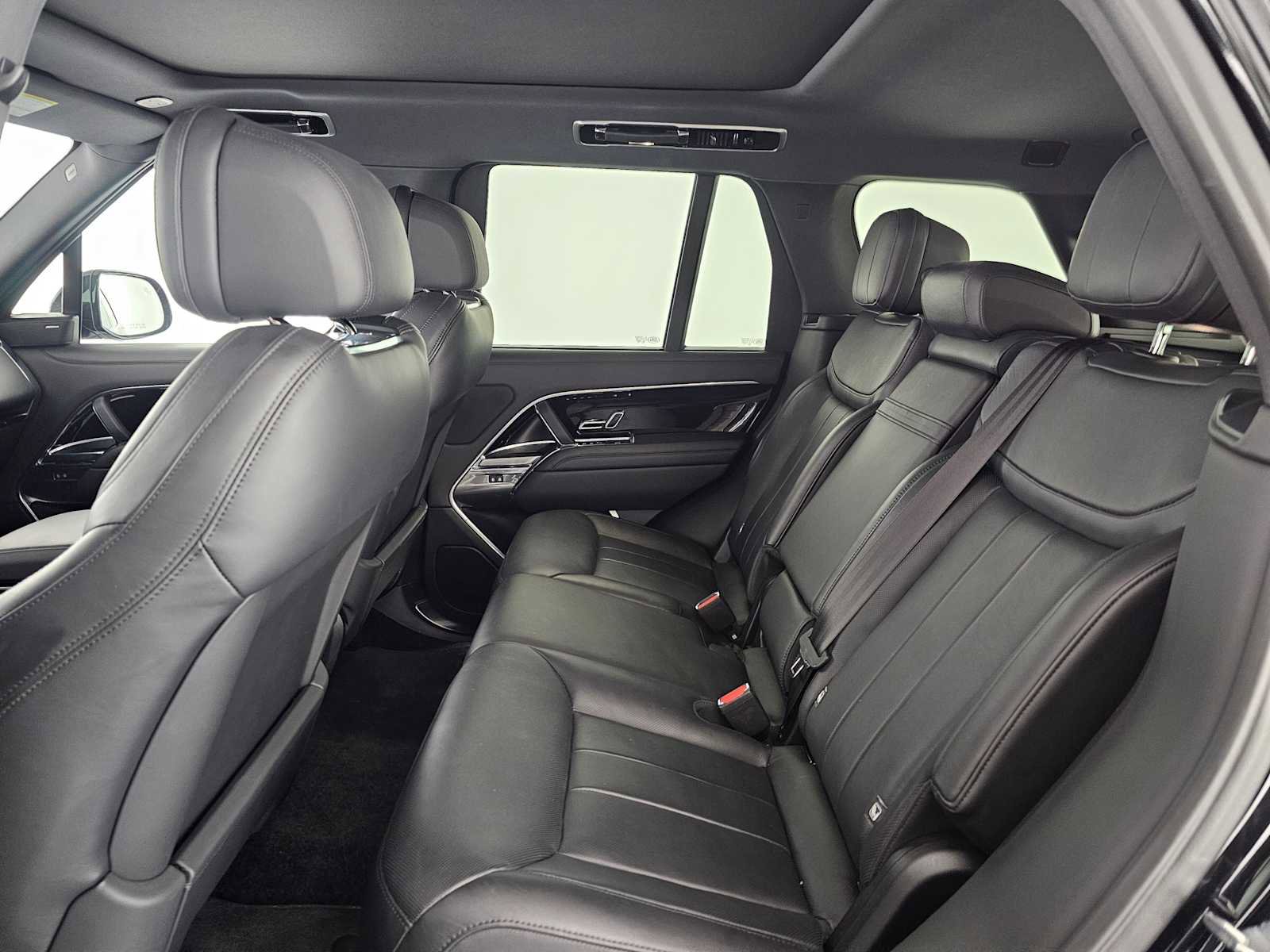 Used 2023 Land Rover Range Rover SE AWD/4WD image 16