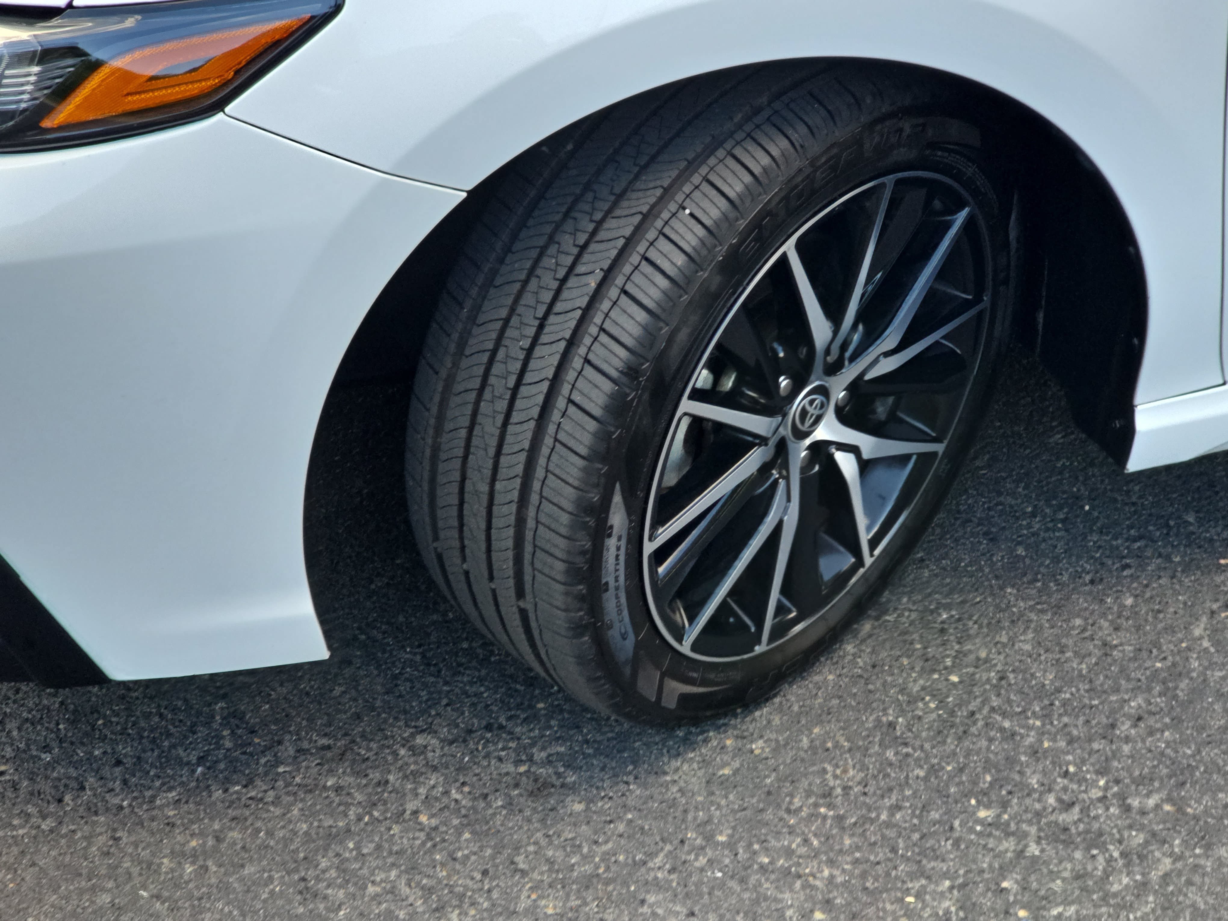 Used 2024 Toyota Camry SE FWD image 32