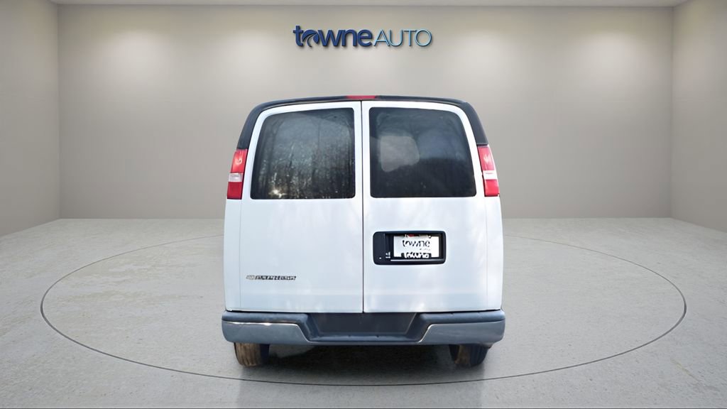 Used 2021 Chevrolet Express 3500 LT w/ LT Preferred Equipment Group RWD image 4